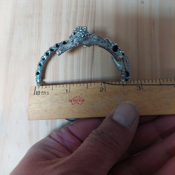 Vintage* Crystal and Black Enamel Leopard Wrap-around Bracelet - Picture 6 of 6